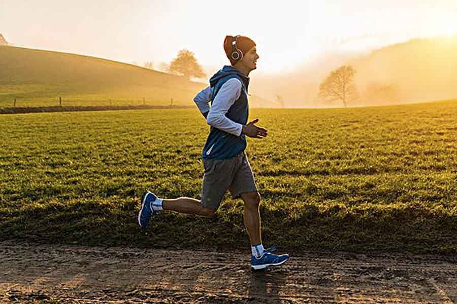 跑步怎么跑得快又不累还可以减体重呢？
